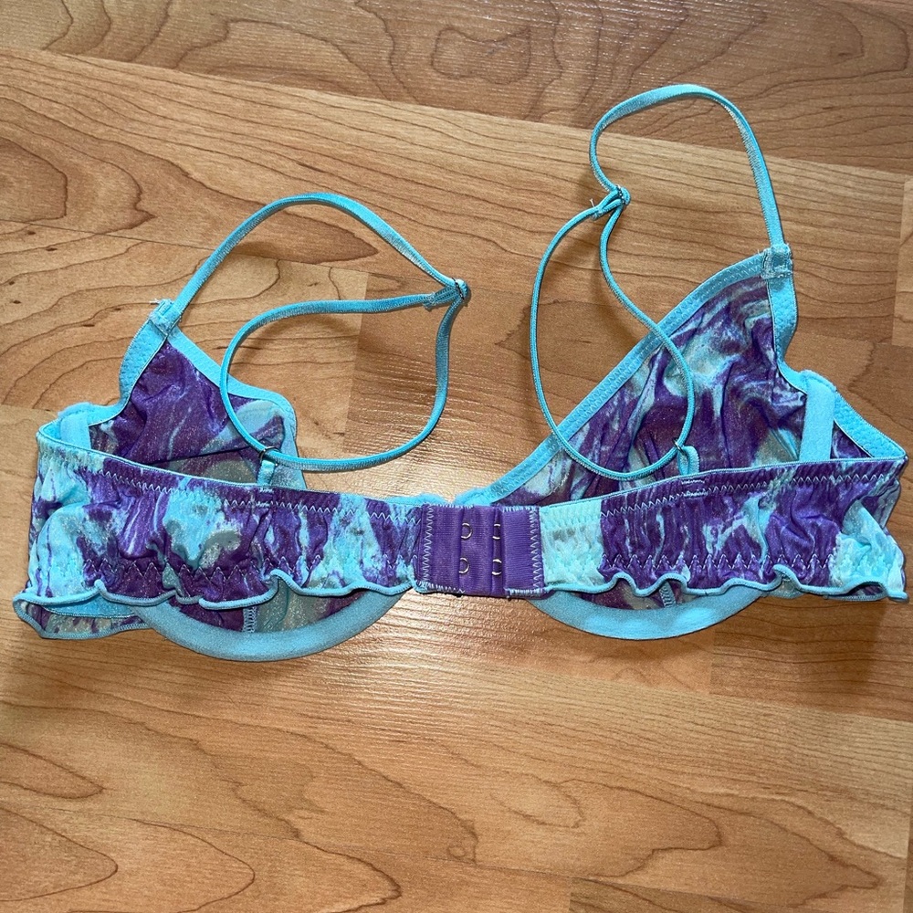 Urban Outfitters Out from Under Multi-Color Underwire Bra - Picture 4 of 7